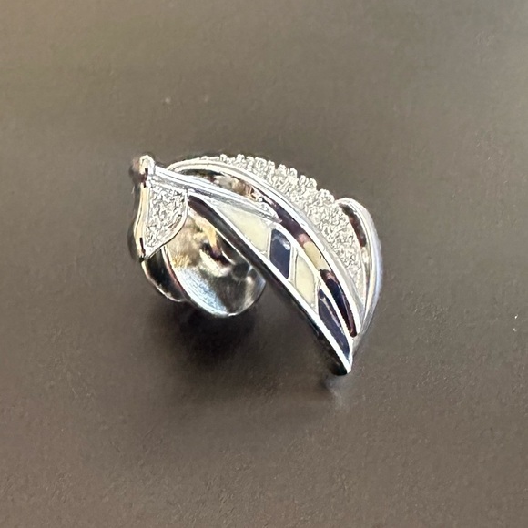 Vintage Swarovski Crystal Sailboat Pin Tie Tack Nautical Brooch - Picture 3 of 11